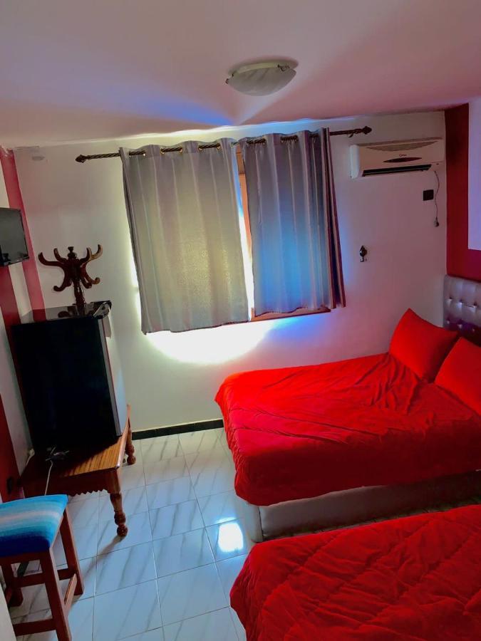 Hotel Sevilla Чефчауен Екстериор снимка