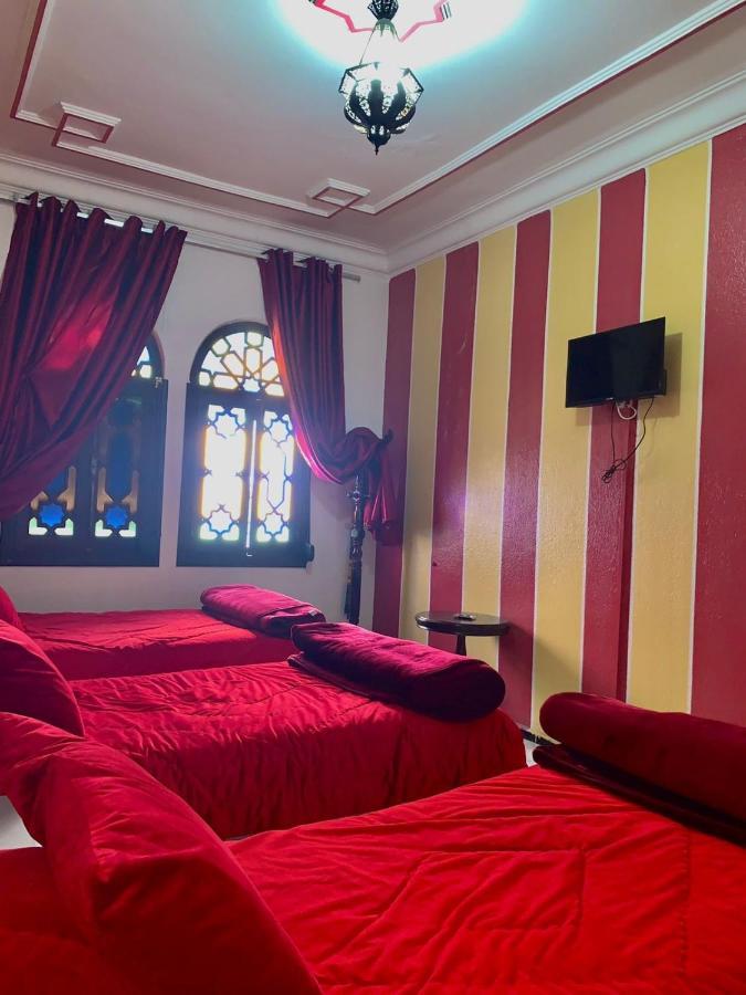 Hotel Sevilla Чефчауен Екстериор снимка