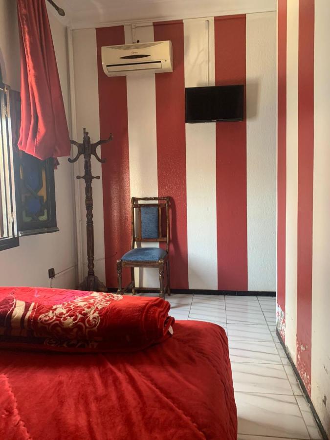 Hotel Sevilla Чефчауен Екстериор снимка
