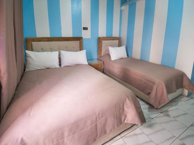 Hotel Sevilla Чефчауен Екстериор снимка